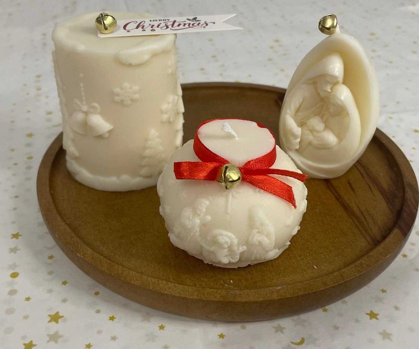 Lumanari parfumate de Craciun din ceara naturala de soia