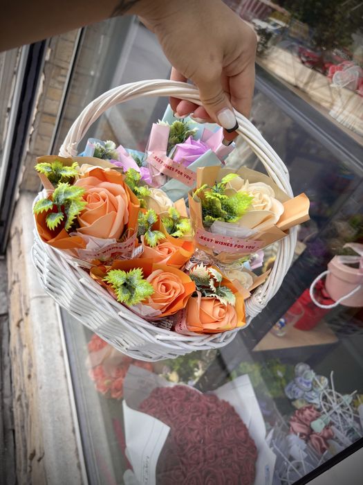 Изкуствени букетчета със сапунени розии аранжировка