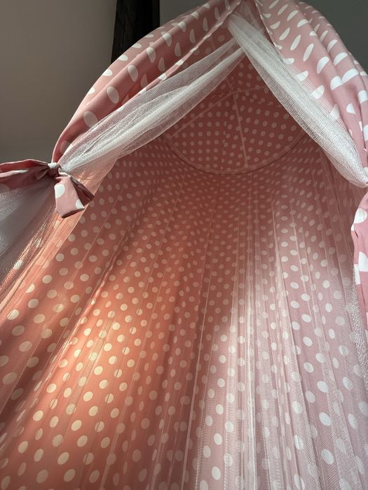 Baldachin cu perna si tulle