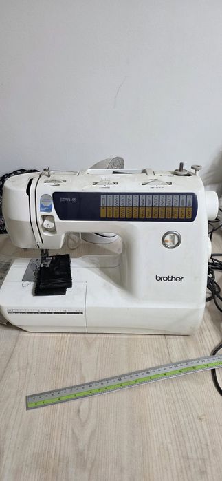 Продам швейную машинку