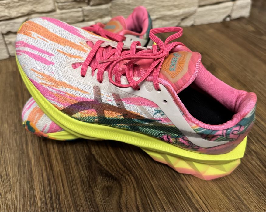 Маратонки Asics за жени