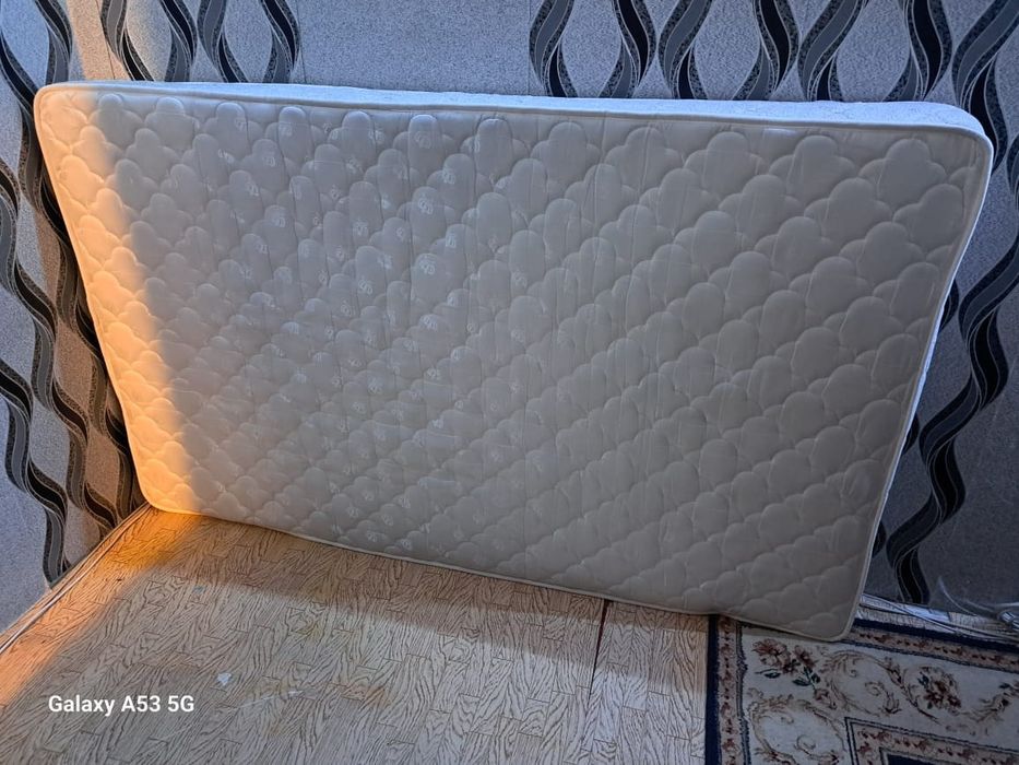 Матрас новый, в хорошем качестве