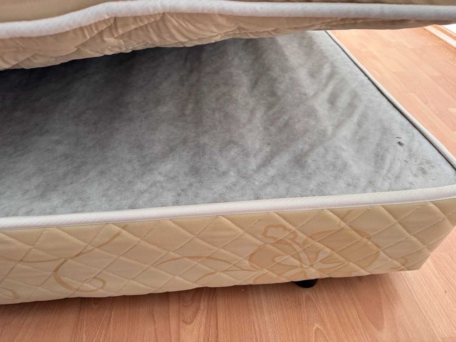 Спалня 180 на 200 с включен двулицев матрак 180/200