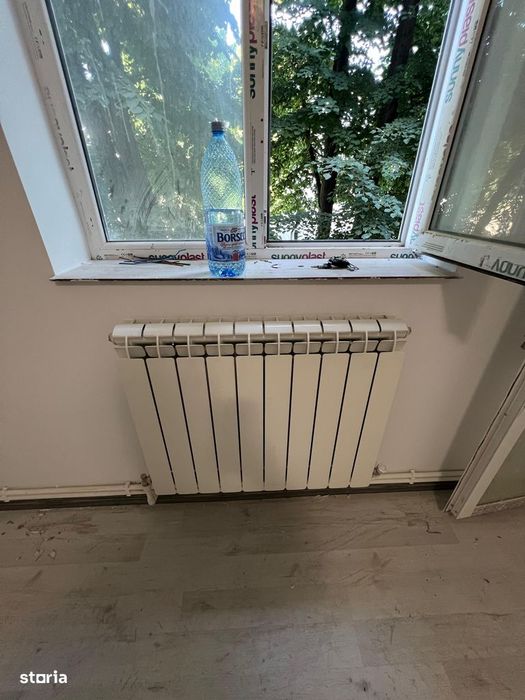 Vand Apartament Cu 2 Camere