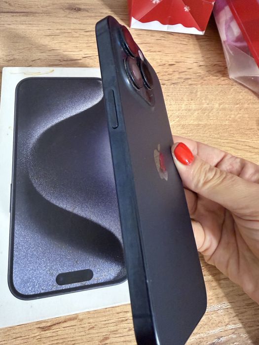 Iphone 15 pro в идеальном состоянии