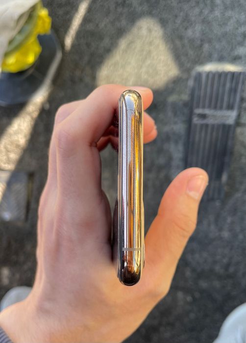 Продается iPhone 11 pro 256