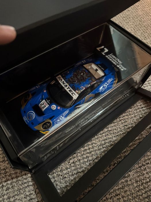 Macheta Spark 1:18 Porsche