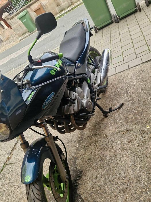 Yamaha motocicleta