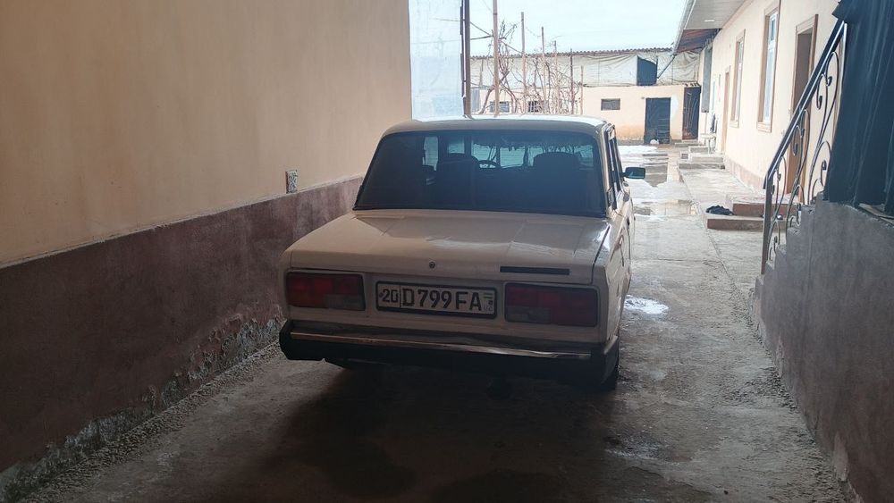 2107 jiguli 2009 sotiladi