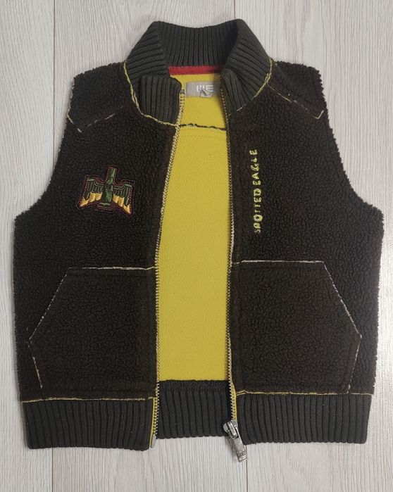 Veste pentru copii. Ambele 40  ron. Marimea 92 cm