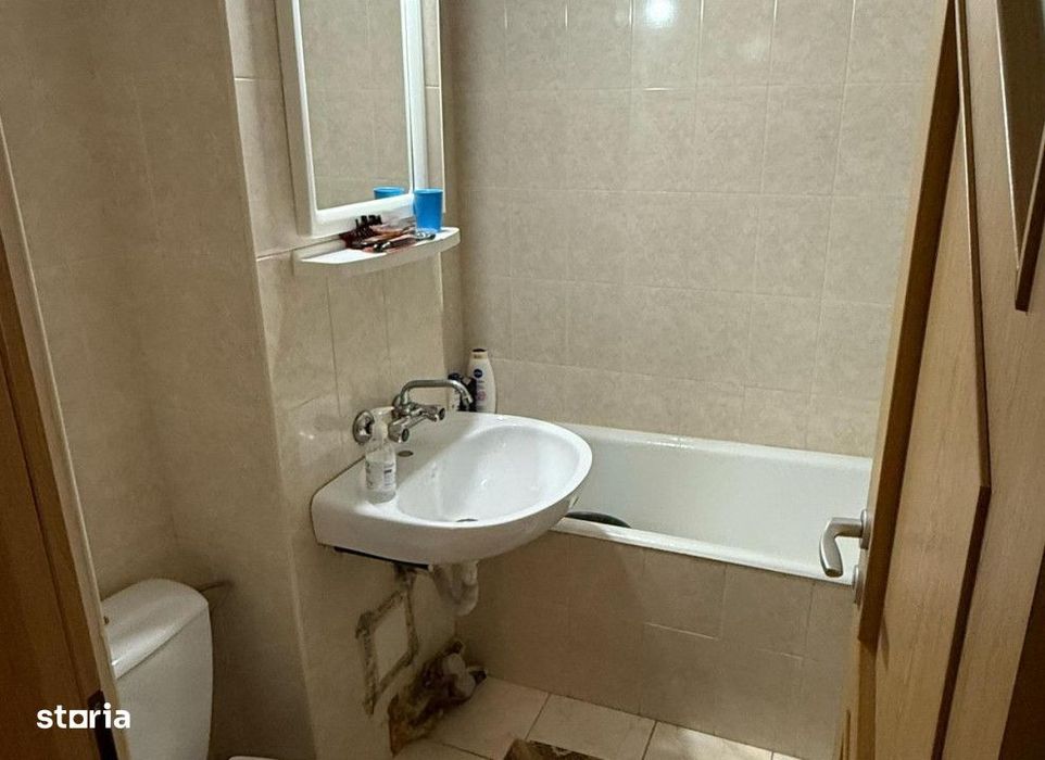 Apartament 2 camere Podul de Fier , 46 metri, etaj 3 Cod:162396