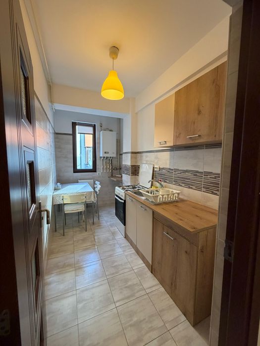 Garsonieră de închiriat - sector 4