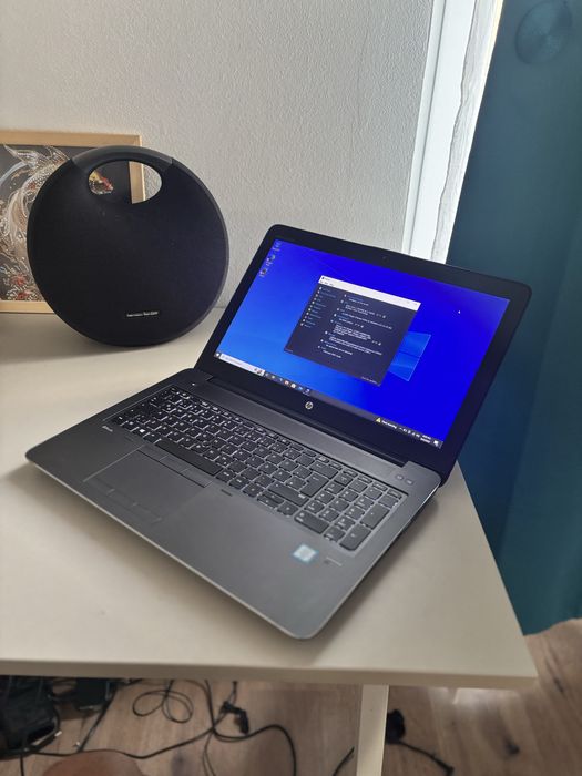 Lapotp Workstation/Gaming• i7-6820HQ• 16gb ram• Nvidia 4Gb dedicat•