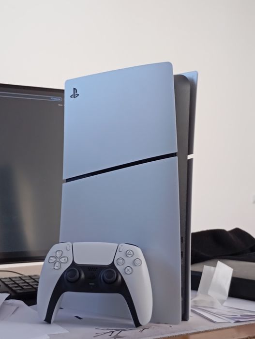 Продам Playstation 5 Slim 1 TB