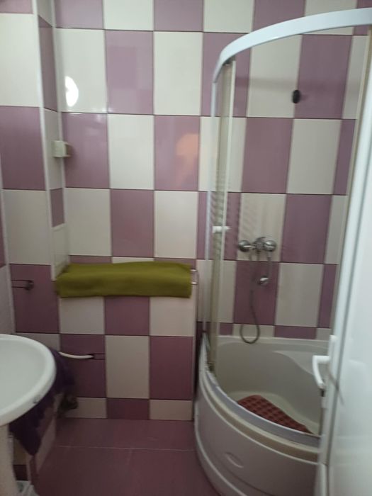 Vand apartament 2 camere Zona Industriala