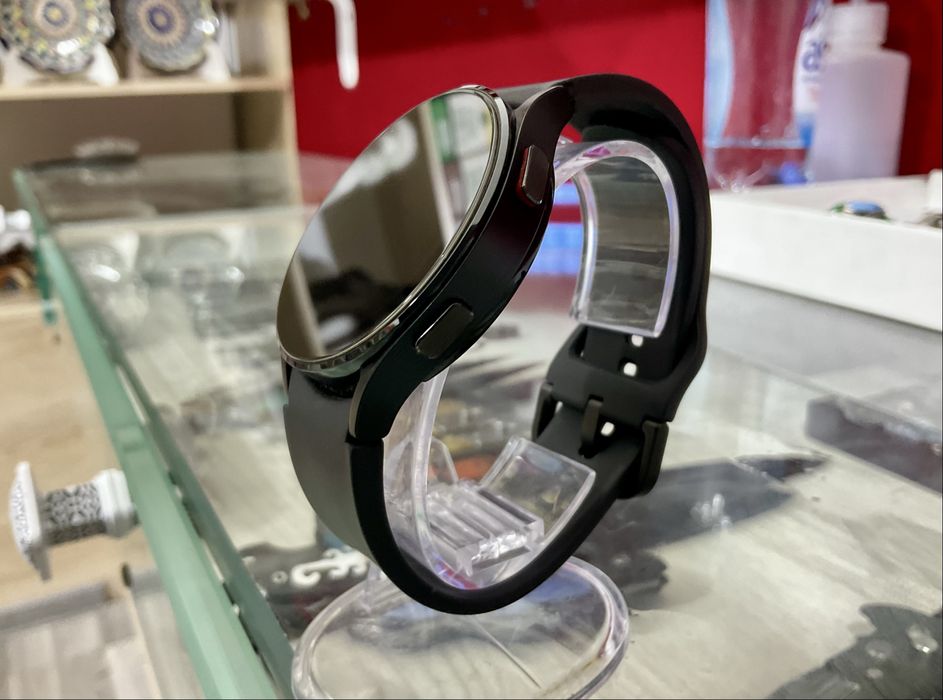 Samsung Galaxy Watch 4 LTE (E-Sim) 44-mm