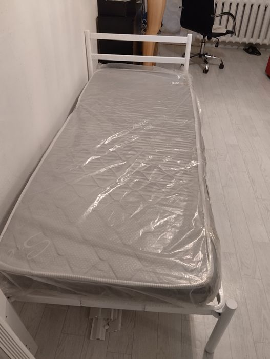 Кровать железная