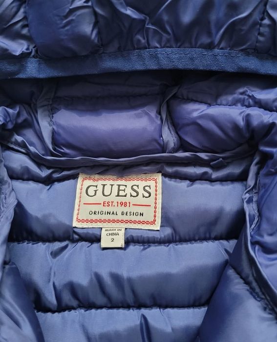 Geaca Guess marime 2 ani