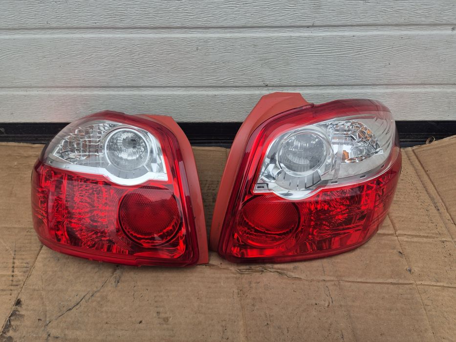 Stopuri/Triple Spate Toyota Auris Facelift 2010-2012. Volan stinga.