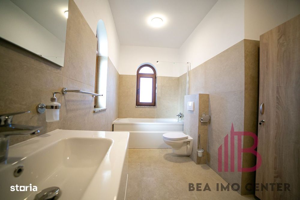 Casă versatilă , ideală atât pentru familie cât și pentru firmă!