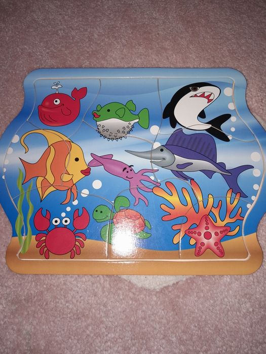 Vand toate aceste puzzle