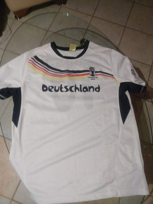 Футболни тениски