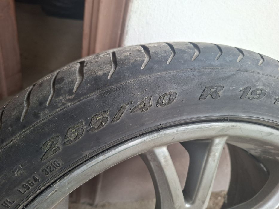 Vând set jante BMW + Cauciucuri aproape noi!