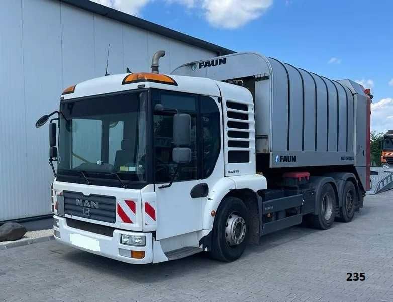 Autoutilitară Gunoieră MAN 235