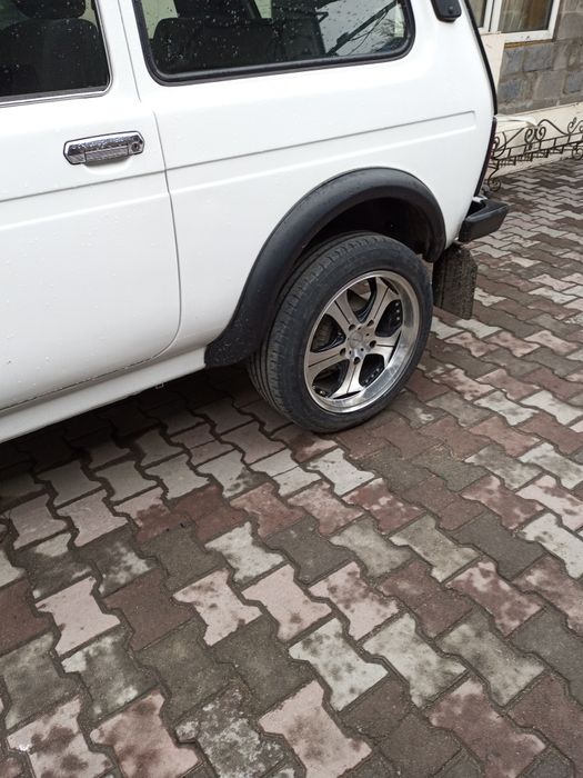 Нива .колеса с дисками