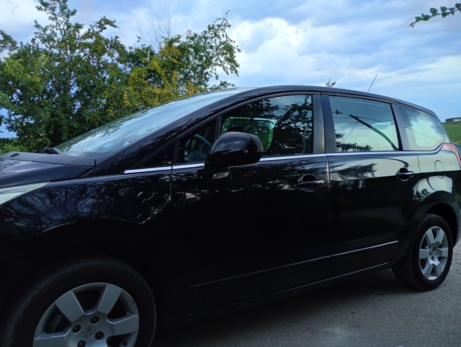 Peugeot  5008 1.6  hdi