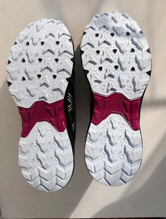 Нови оригинални  фитнес маратонки  Asics Gel Venture IX Trail  -  40.5