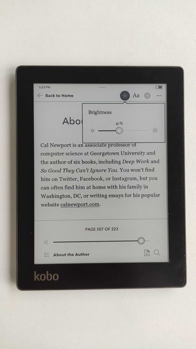 Kobo Aura – електронен четец, 6", подсветка, с калъф, отличен вид
