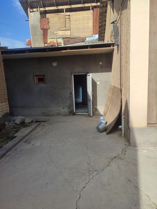 Yer sotiladi 3sotixdan oshu imorati bor