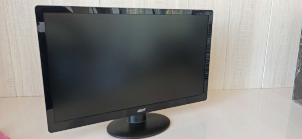 Мониторы LG в рабочем состояние