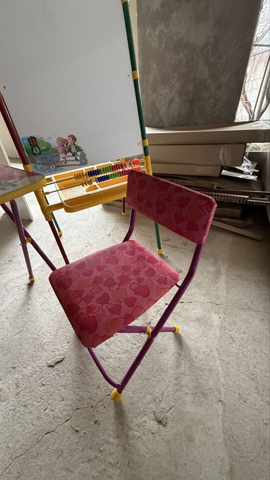 Детский столик со стульчиком и доской