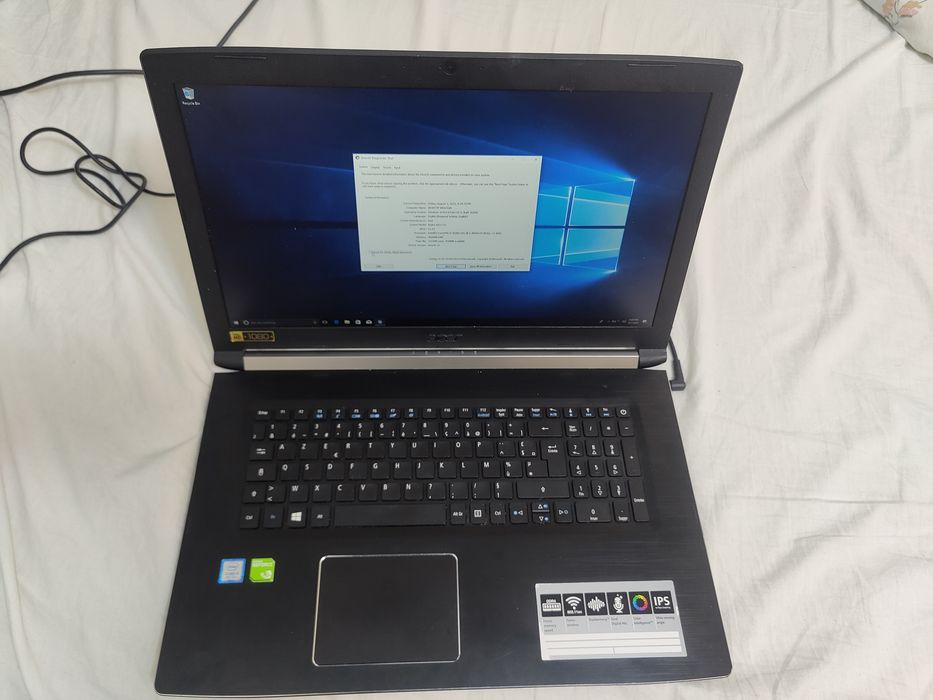 Vând Laptop 17" Acer i3 gen7 DDR4/ 1 TB