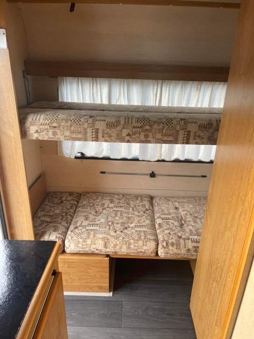 Vând rulotă Adria – 4 locuri