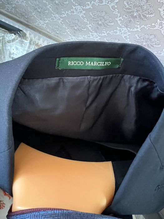 Продам мужской костюм