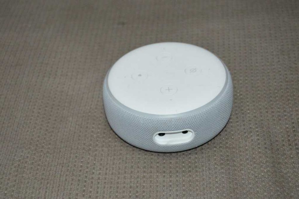 Boxă Inteligentă Amazon Echo Dot (Generația 3) – Sandstone