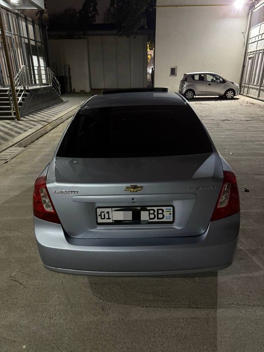 Lasetti 1.6 avtomat, 2013 yil srochna