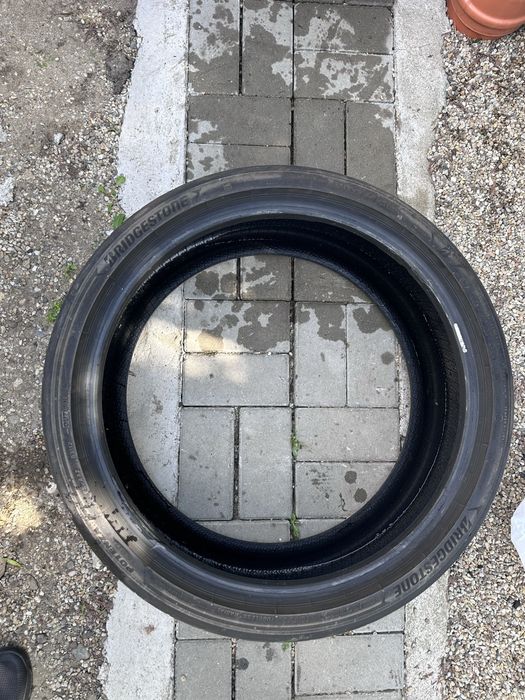 2 anvelope vara 285/35/R20 si 2 anvelope vara 245/35/R20