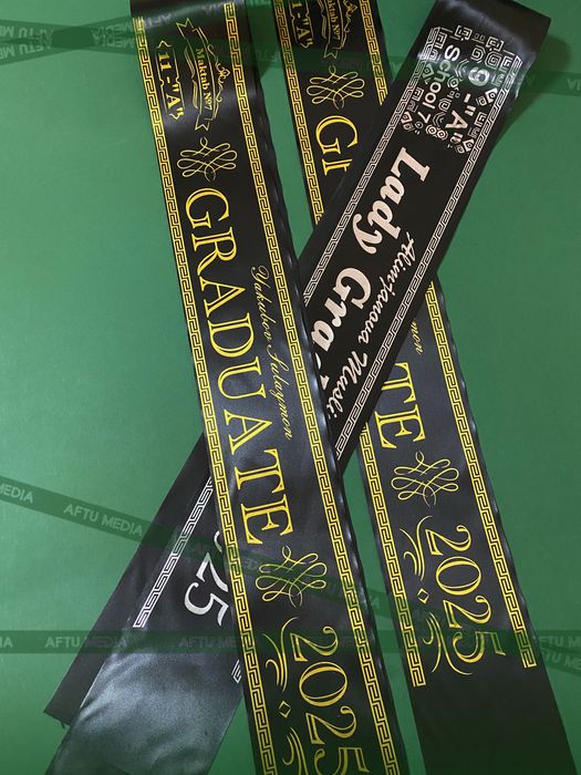 Bitiruvchi lenta tayorlab beramiz 20 000 som dan випусник ленти