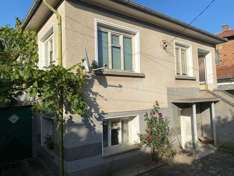 Продава се Къща в Калофер - 140 кв.м за 1286 €/кв.м - Снимка #1