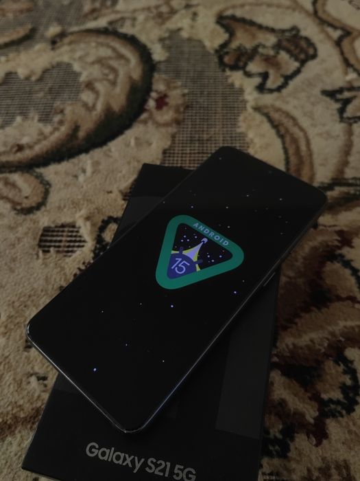 Продам Samsung s21 5g срочно