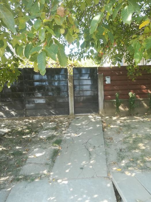 Casă la țară, Țuglui