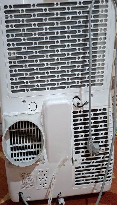 Мобилен климатик Hisense APH12QC (12000 BTU) – Охлаждане и Отопление + Wi-Fi
