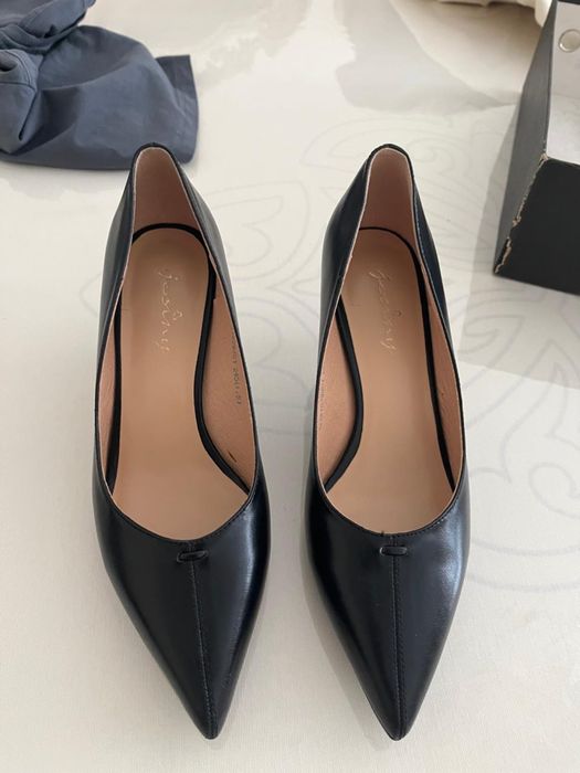 Продам туфли новые