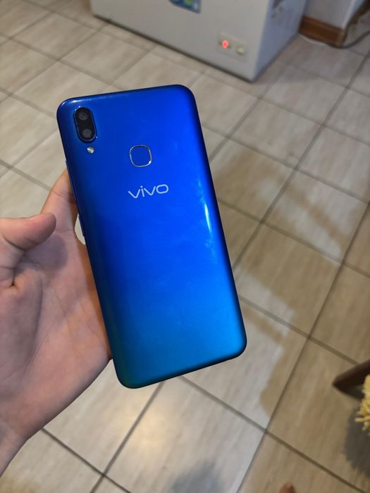 Продам телефон Vivo