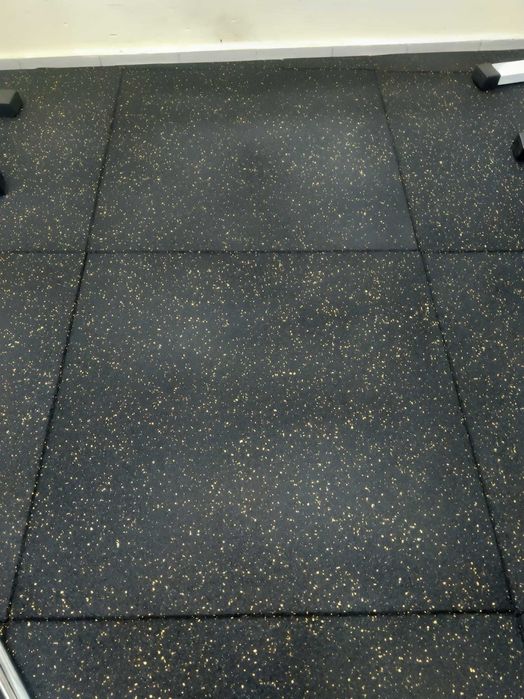 Гумена настилка/Каучукова Фитнес Плоча 100x100x2см- Жълти пръски