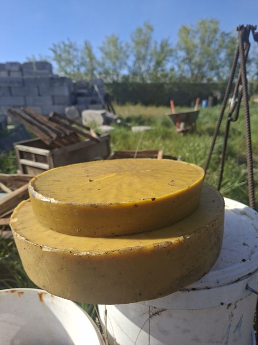 Продам воск чистый без примесей!